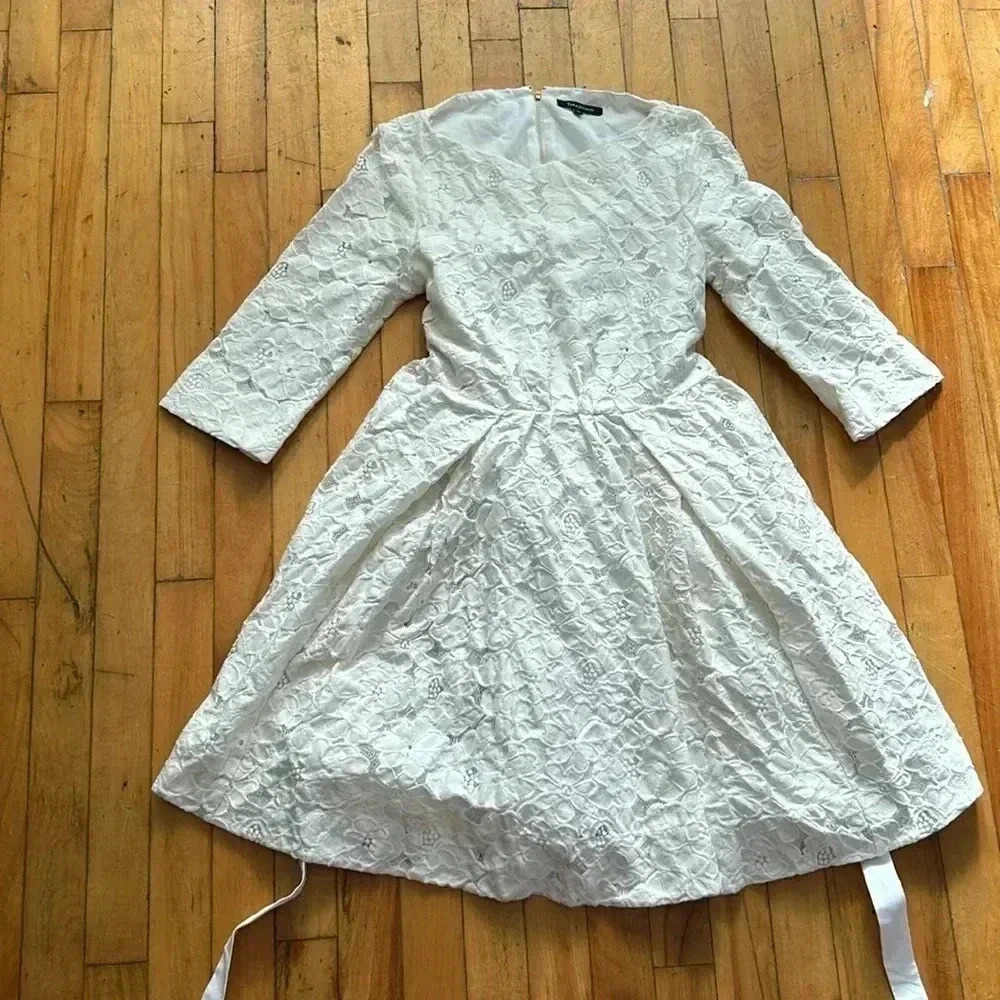 Tara Jarmon ivory lined flower lace‎  dress